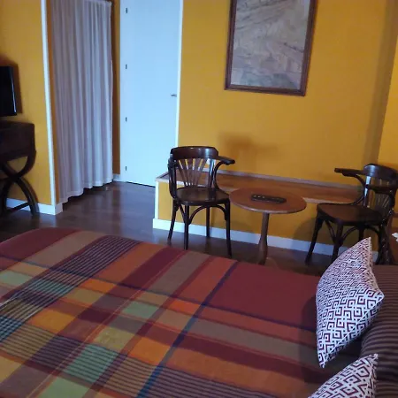 Casa Rural Pajaro Bobo * Bustares